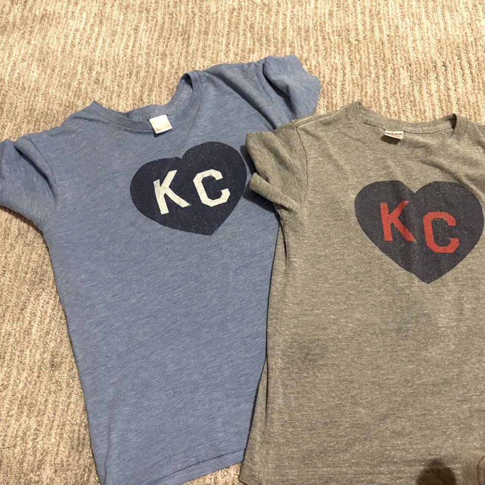 Charlie hustle KC Heart Graphic T-Shirts - Blue and Gray